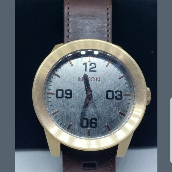 NIXON Mens Corporal rose gold Leather strap - Picture 1 of 3